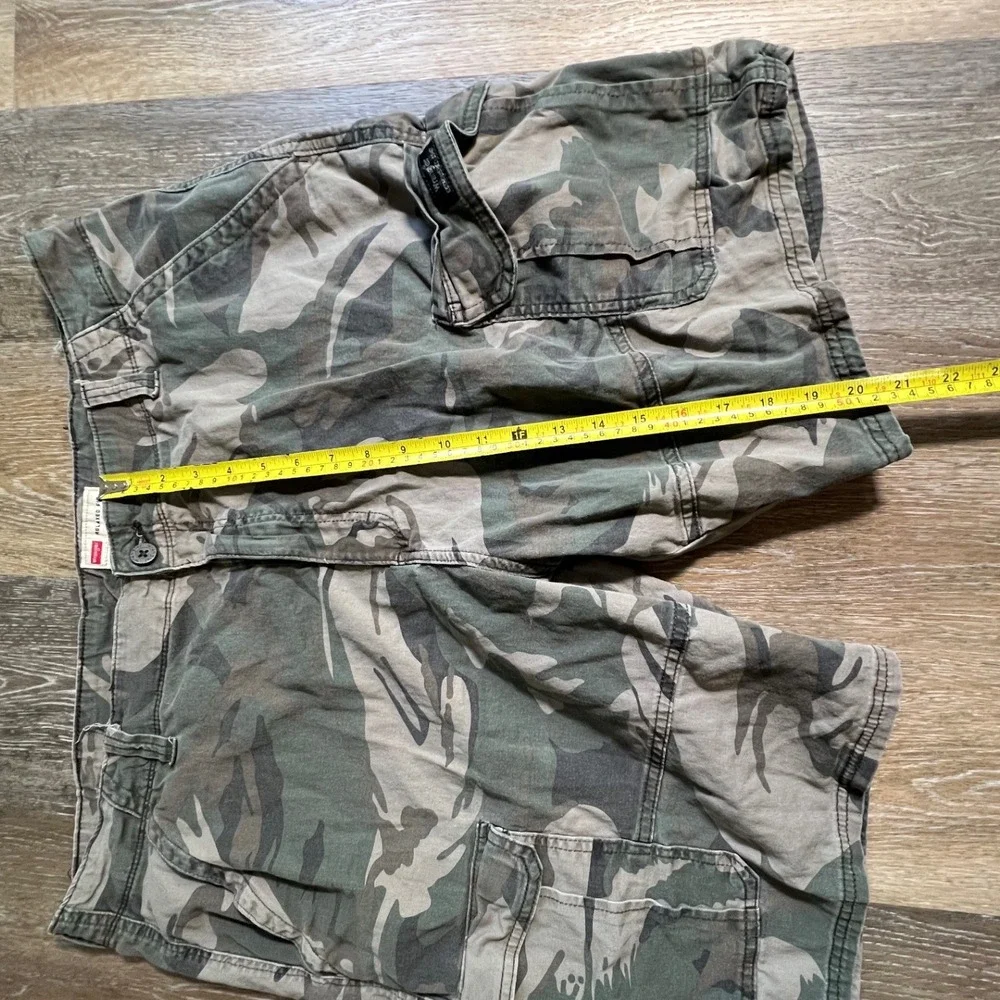 Wrangler Cargo Shorts Mens 42 Green Camo Relaxed Fit Cotton Stretch Utility
